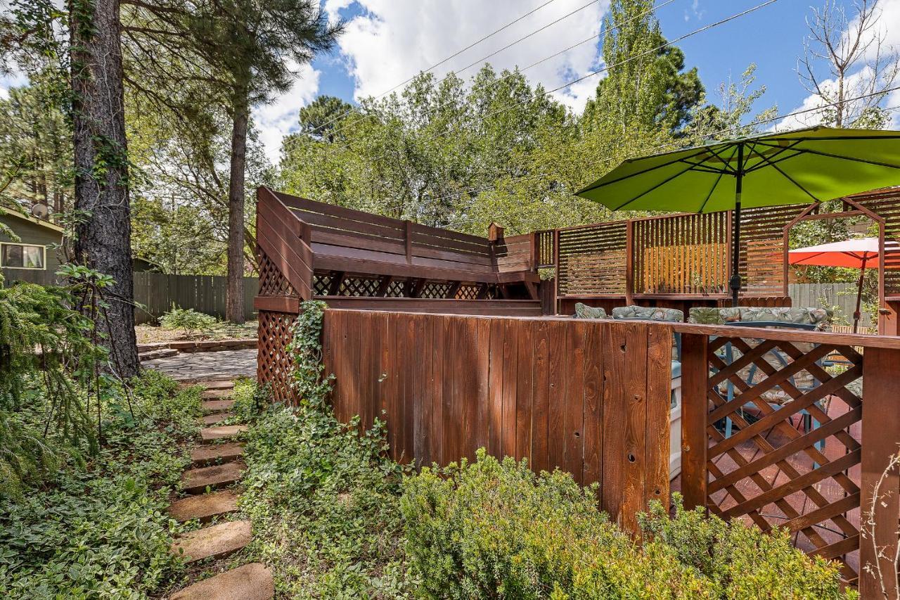 Captivating Continental Country Club Retreat With 4 Bdr And Spacious Deck! 깃대 외부 사진