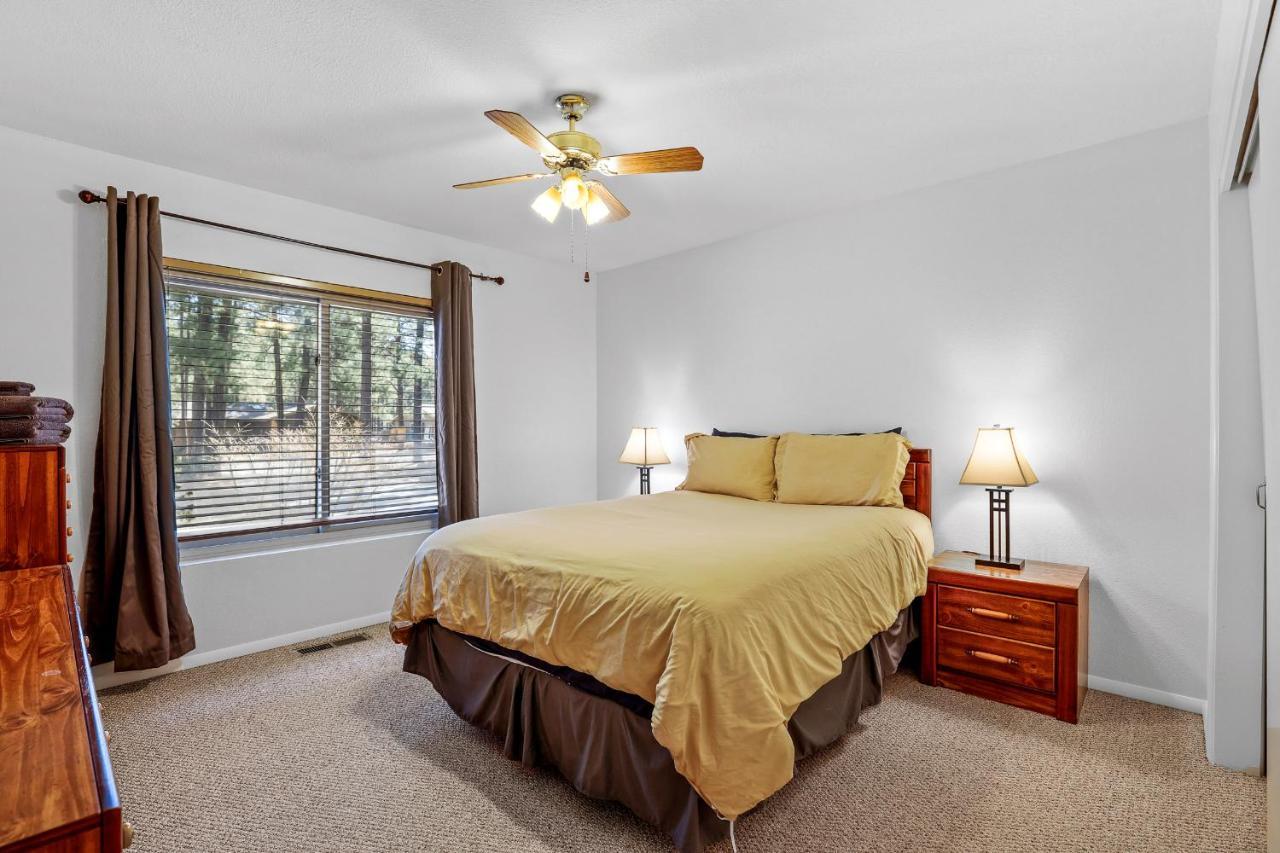 Captivating Continental Country Club Retreat With 4 Bdr And Spacious Deck! 깃대 외부 사진