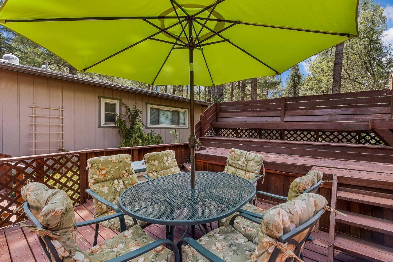 Captivating Continental Country Club Retreat With 4 Bdr And Spacious Deck! 깃대 외부 사진